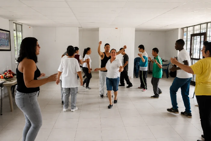 Personas participando en un proceso artístico y de formación de Funtemilla