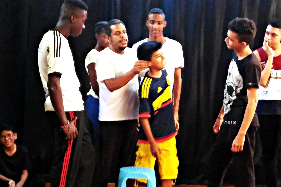 Experiencia escénica que representa la concepción teatral de Funtemilla.